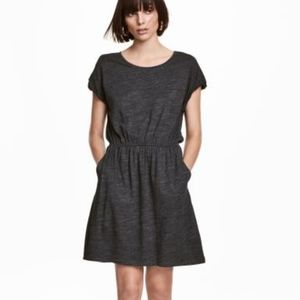 H&M Grey Dress - WITH POCKETS!